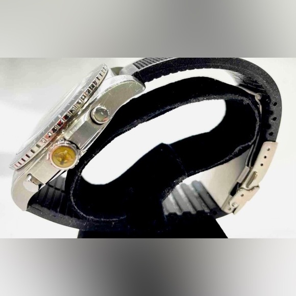 Zodiac Speed Dragon Alarm Chronograph Wristwatch - Picture 3 of 8